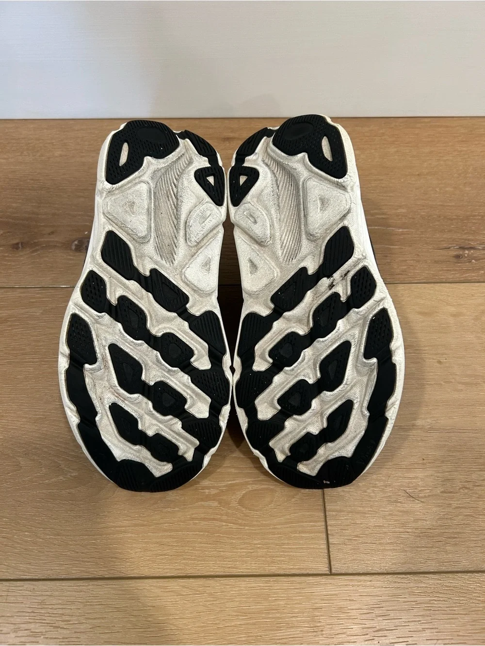 HOKA Women's Clifton 9 - Women’s 7 - Picture 8 of 9
